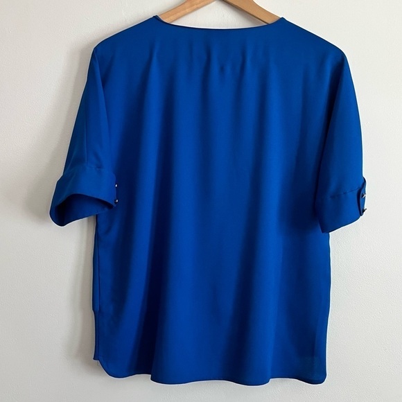 Ann Taylor Blue Short Sleeves Summer Top with Pockets - Picture 5 of 7